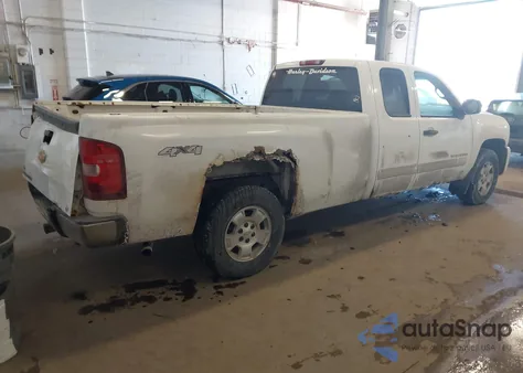 2010 Chevrolet Silverado 1500 Lt from USA, damaged, VIN 1GCSKSE01AZ227606